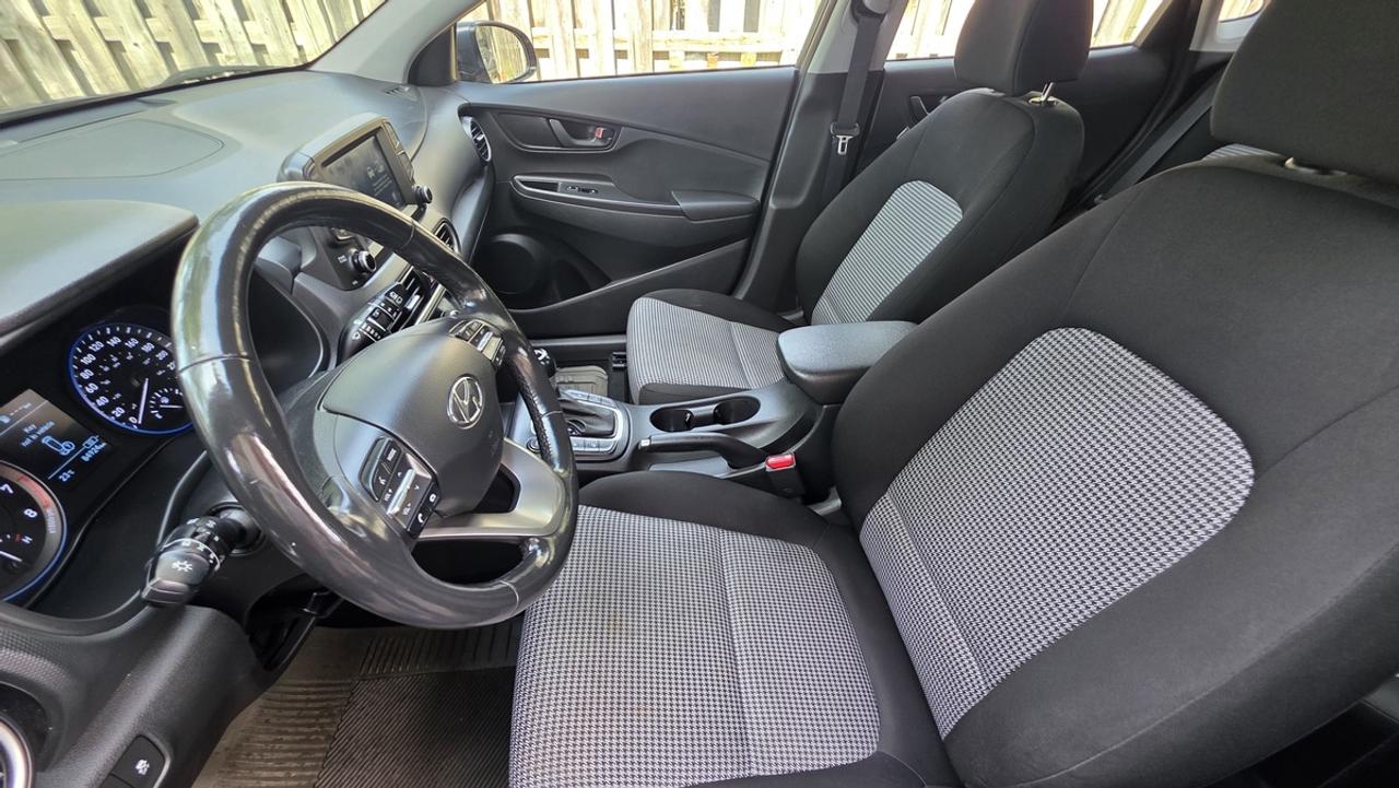2021 Hyundai KONA Preferred AWD Photo