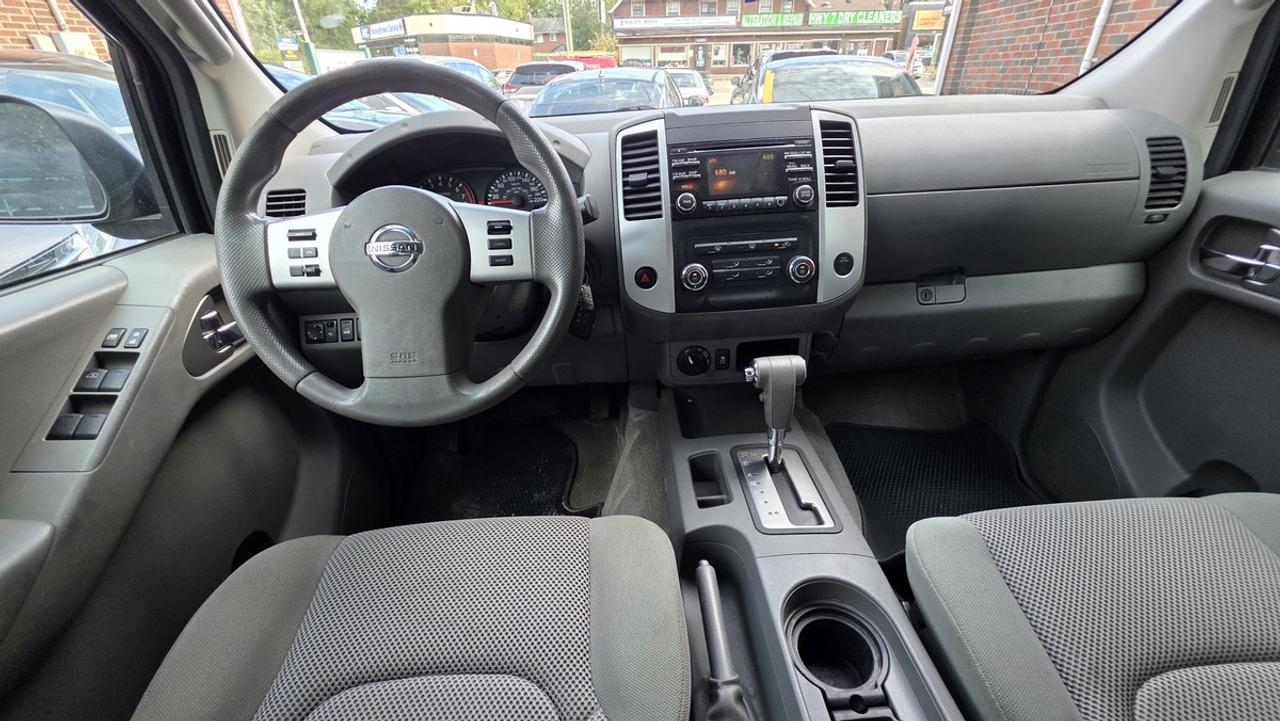 2014 Nissan Frontier SV long bed Photo