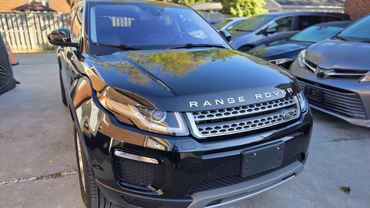 2019 Land Rover Range Rover Evoque SE Photo