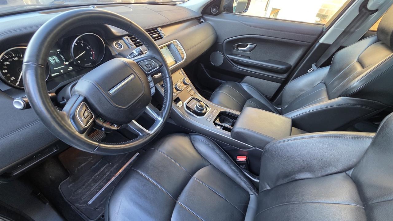 2019 Land Rover Range Rover Evoque SE Photo