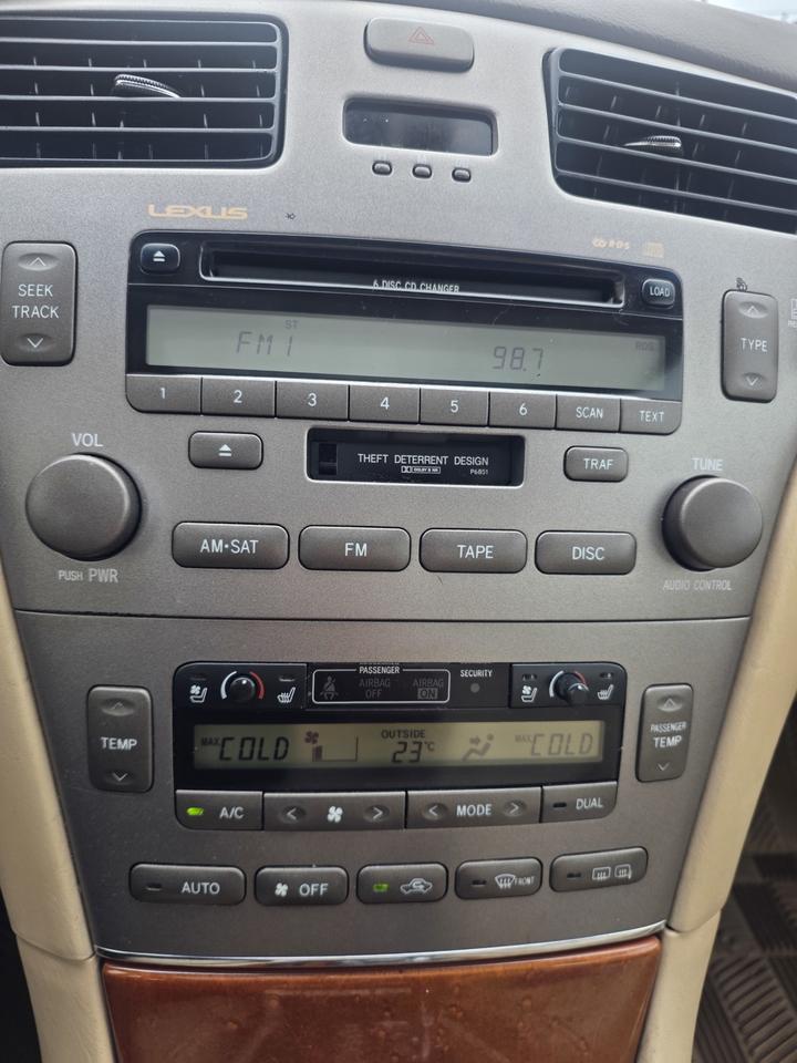 2005 Lexus ES 330 Photo