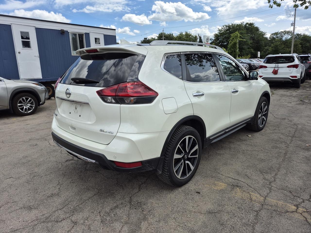 2020 Nissan Rogue SL Photo4