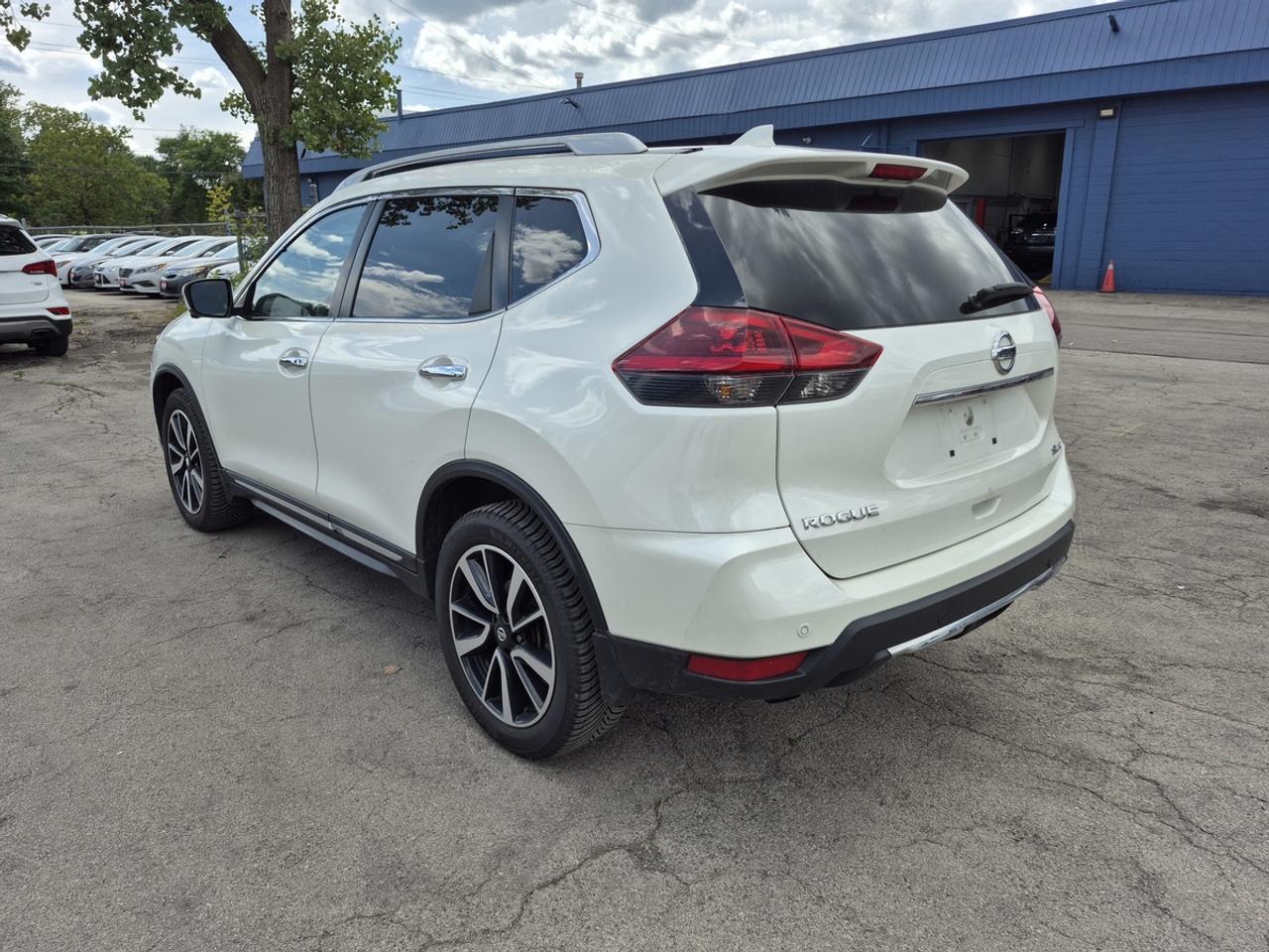 2020 Nissan Rogue SL Photo