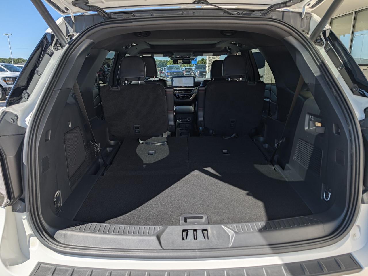 2026 Ford Explorer ST-Line 4WD Photo