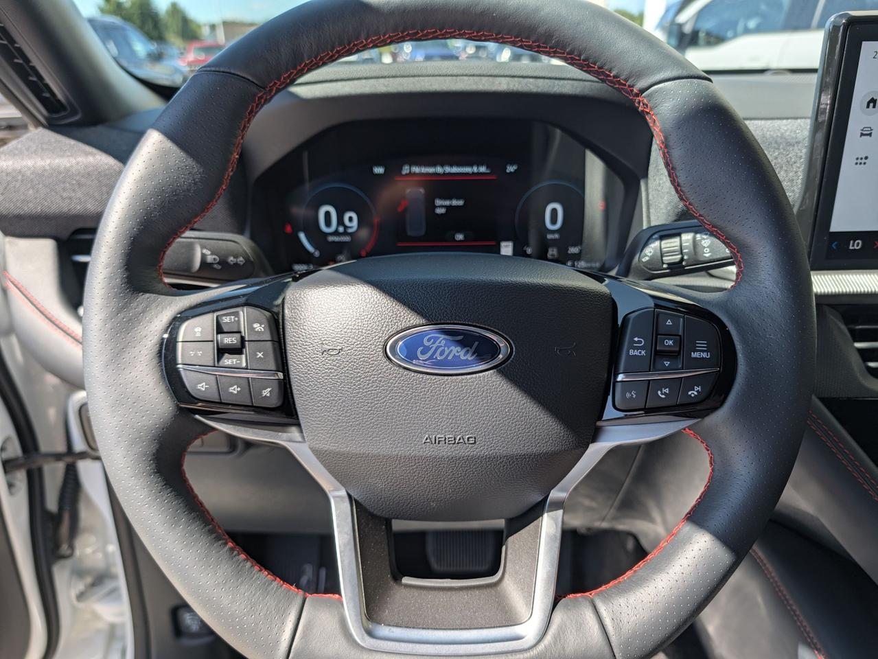 2026 Ford Explorer ST-Line 4WD Photo