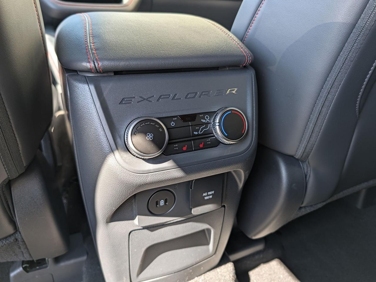 2026 Ford Explorer ST-Line 4WD Photo