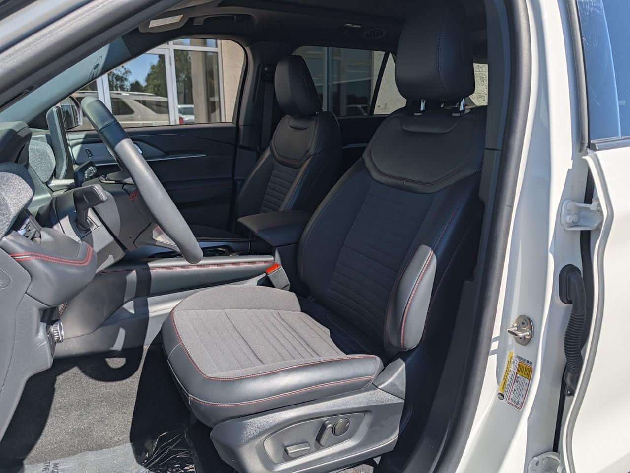 2026 Ford Explorer ST-Line 4WD Photo