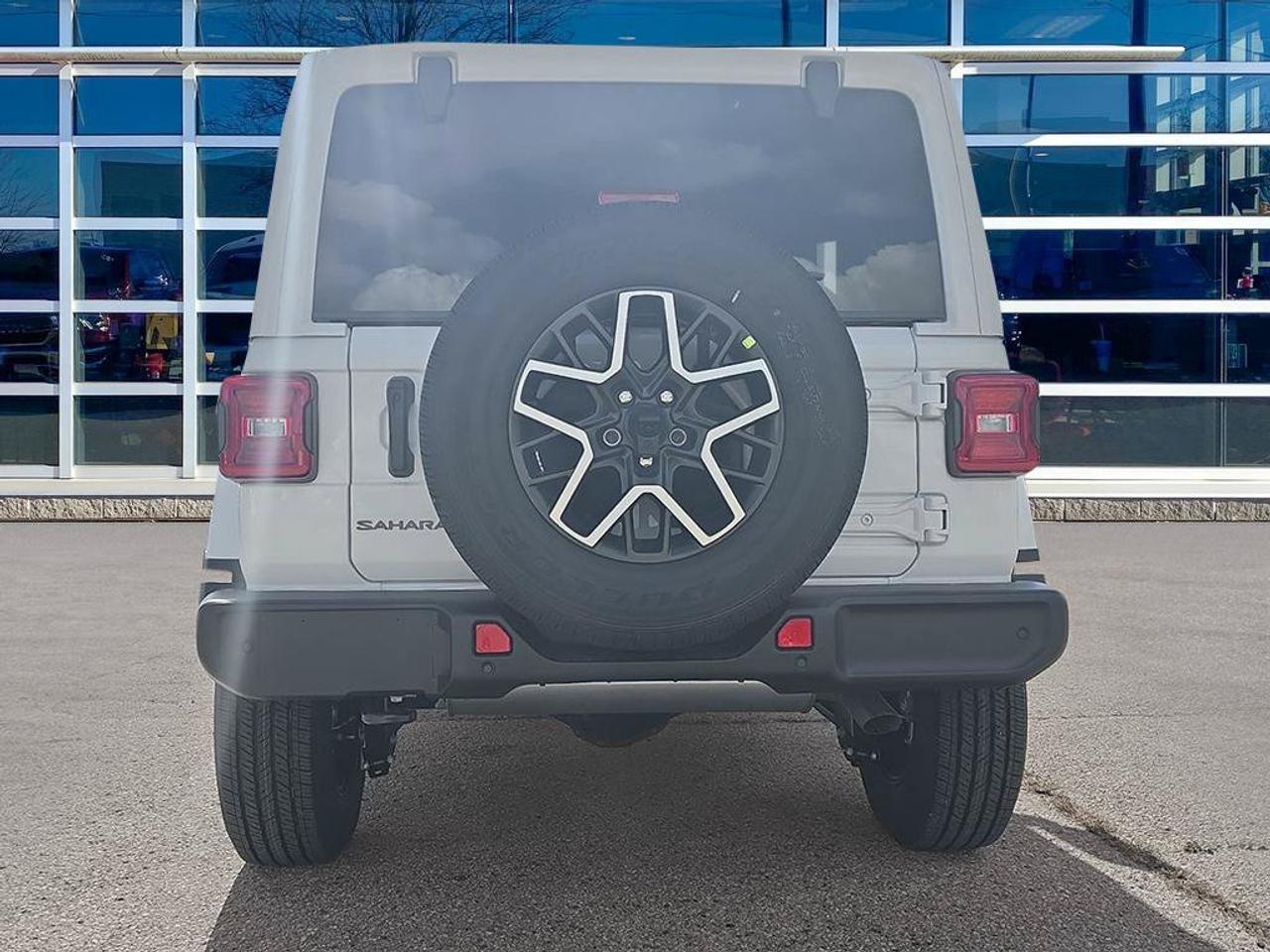 2027 Jeep Wrangler Sahara|MCKINLEY TRIMMED LEATHER SEATS|BODY COLOUR HARD TOP|ALPINE AUDIO SYSTEM|NAVIGATION Photo3