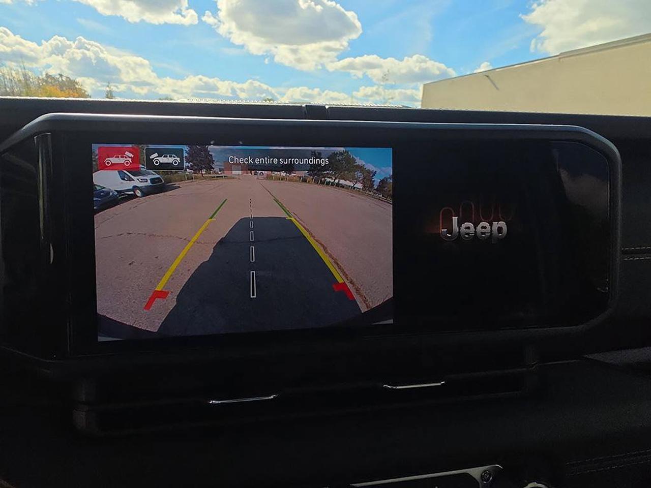 2027 Jeep Wrangler Sahara|MCKINLEY TRIMMED LEATHER SEATS|BODY COLOUR HARD TOP|ALPINE AUDIO SYSTEM|NAVIGATION Photo