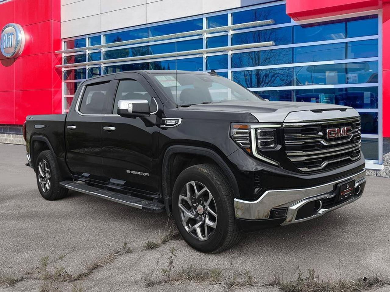 2024 GMC Sierra 1500 SLT | Clean CarFax | Newer Michelin Tires | Leather | Ventilated Seat | Adaptive Cruise | Blind-Spot Photo