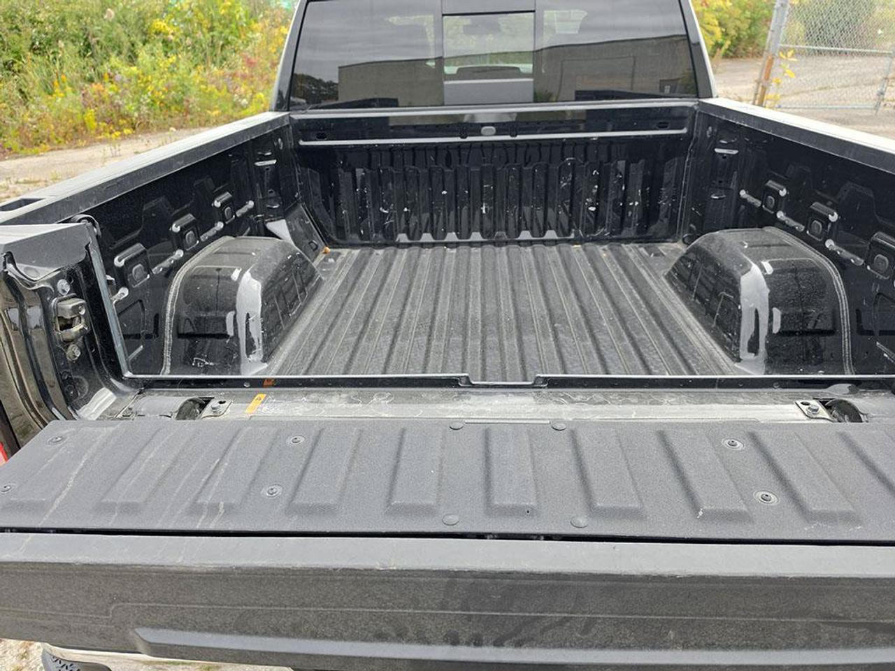 2024 GMC Sierra 1500 SLT | Clean CarFax | Newer Michelin Tires | Leather | Ventilated Seat | Adaptive Cruise | Blind-Spot Photo