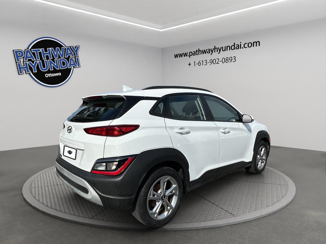 2023 Hyundai KONA Preferred | Lane Departure Warning | Blind Sport Monitor | Cross-Traffic Alert Photo3