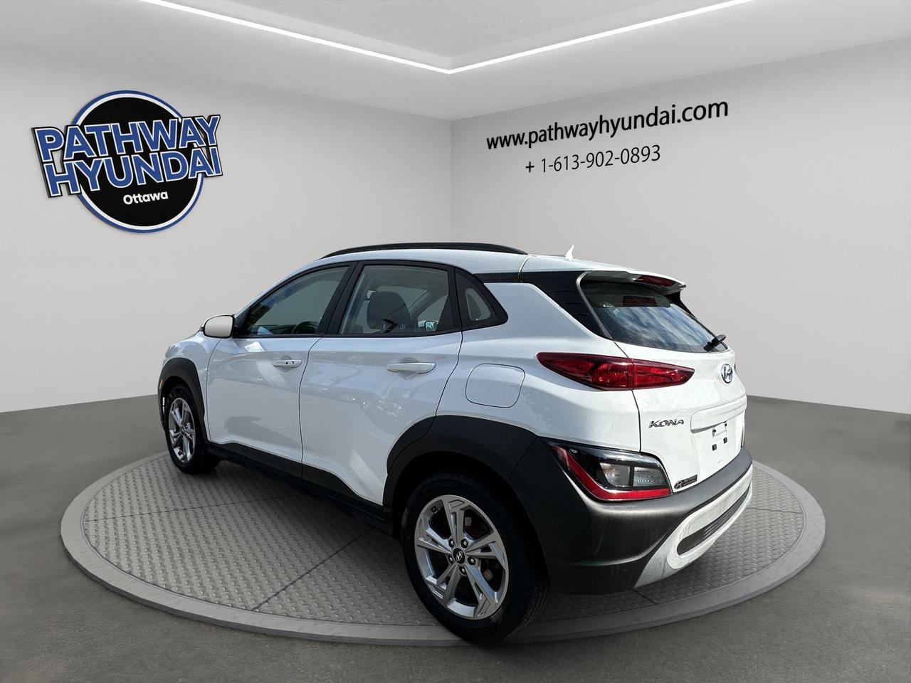 2023 Hyundai KONA Preferred | Lane Departure Warning | Blind Sport Monitor | Cross-Traffic Alert Photo