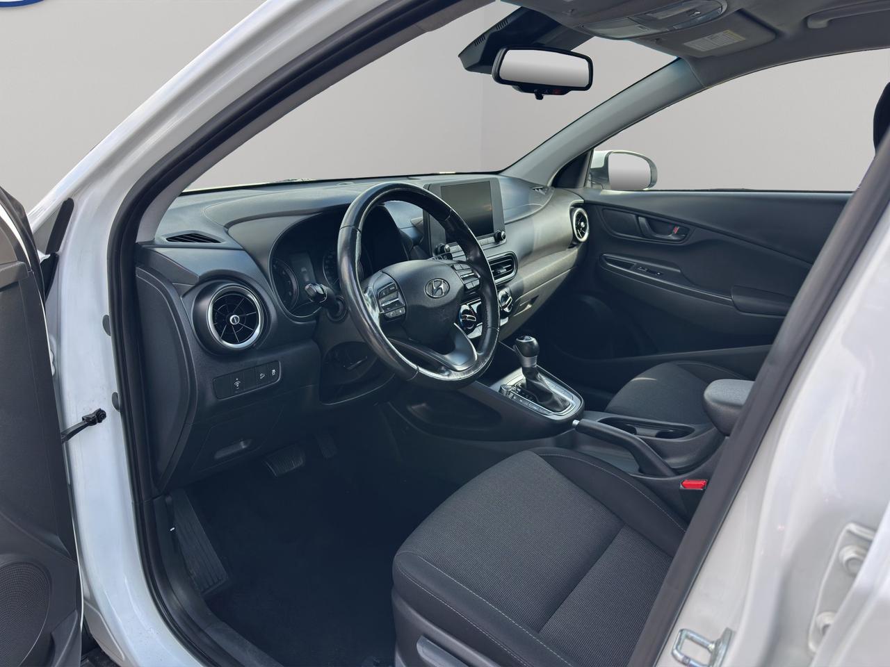 2023 Hyundai KONA Preferred | Lane Departure Warning | Blind Sport Monitor | Cross-Traffic Alert Photo