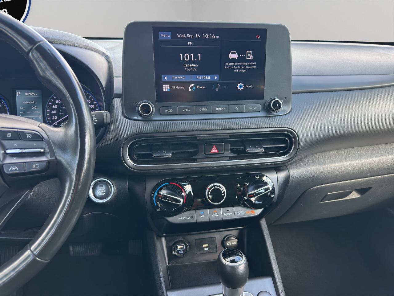 2023 Hyundai KONA Preferred | Lane Departure Warning | Blind Sport Monitor | Cross-Traffic Alert Photo