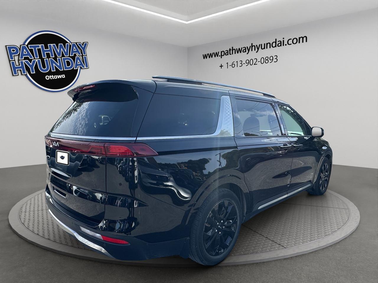 2024 Kia Carnival SX | Sliding Side Doors | Adaptive Cruise Control | Lane Keep Assist |  Heated Seats & Wheel | Photo