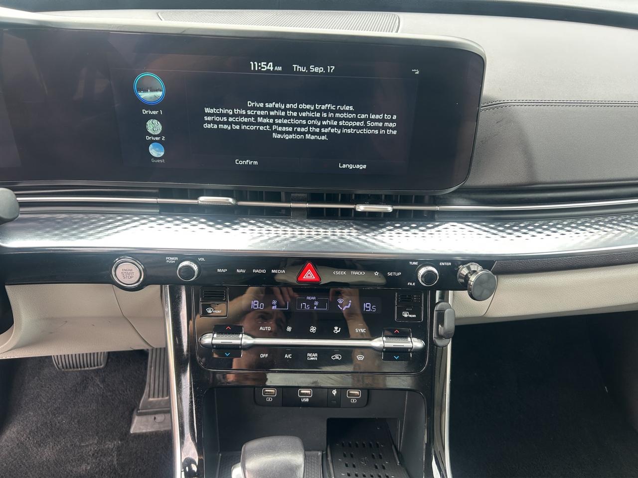 2024 Kia Carnival SX | Sliding Side Doors | Adaptive Cruise Control | Lane Keep Assist |  Heated Seats & Wheel | Photo
