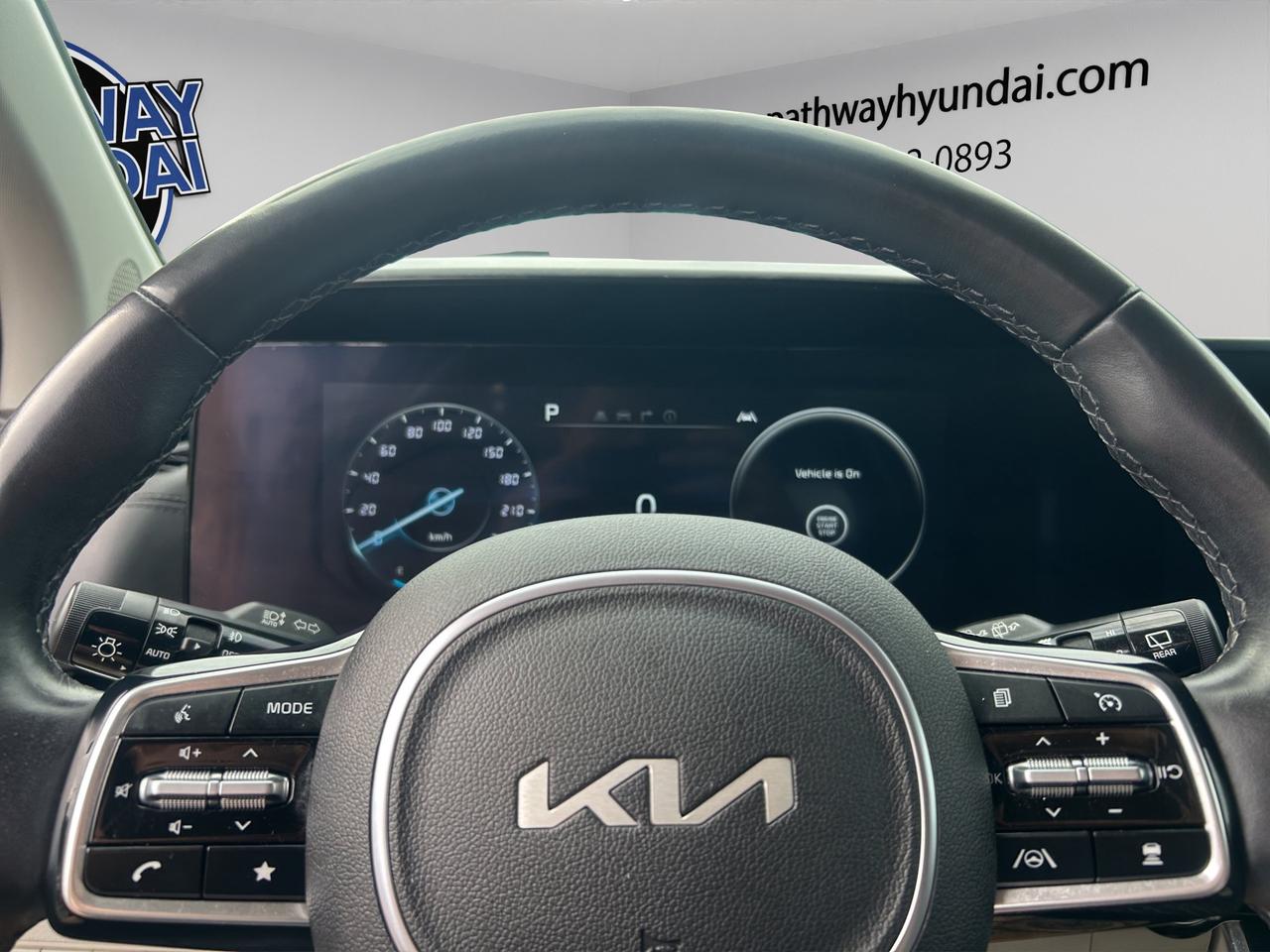 2024 Kia Carnival SX | Sliding Side Doors | Adaptive Cruise Control | Lane Keep Assist |  Heated Seats & Wheel | Photo