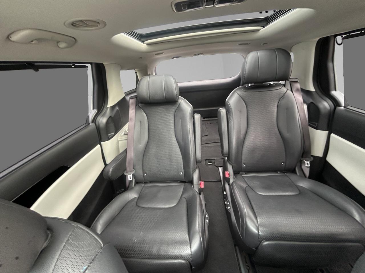 2024 Kia Carnival SX | Sliding Side Doors | Adaptive Cruise Control | Lane Keep Assist |  Heated Seats & Wheel | Photo