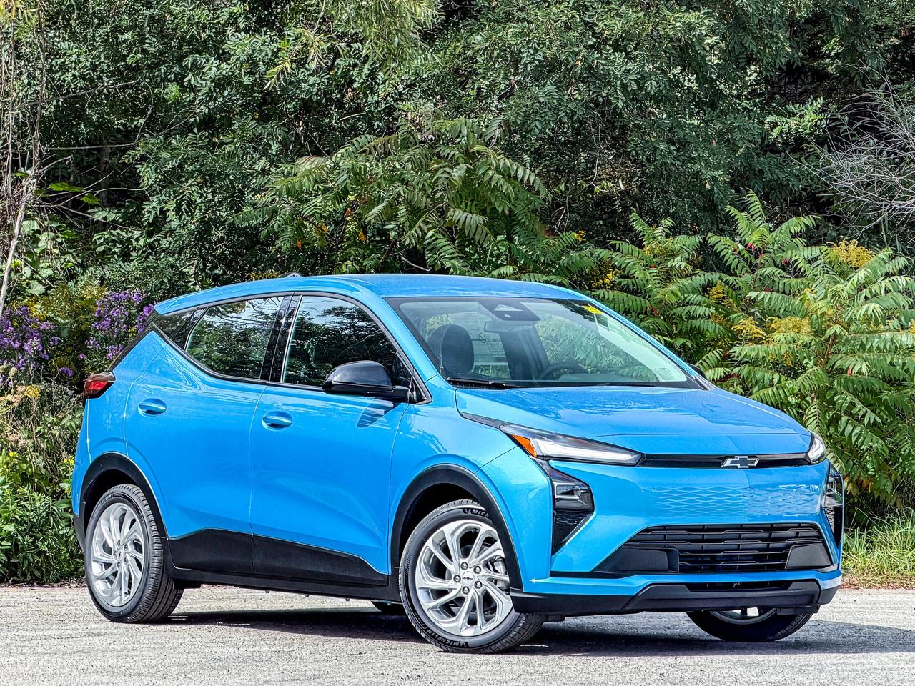 2027 Chevrolet Bolt LT Photo5