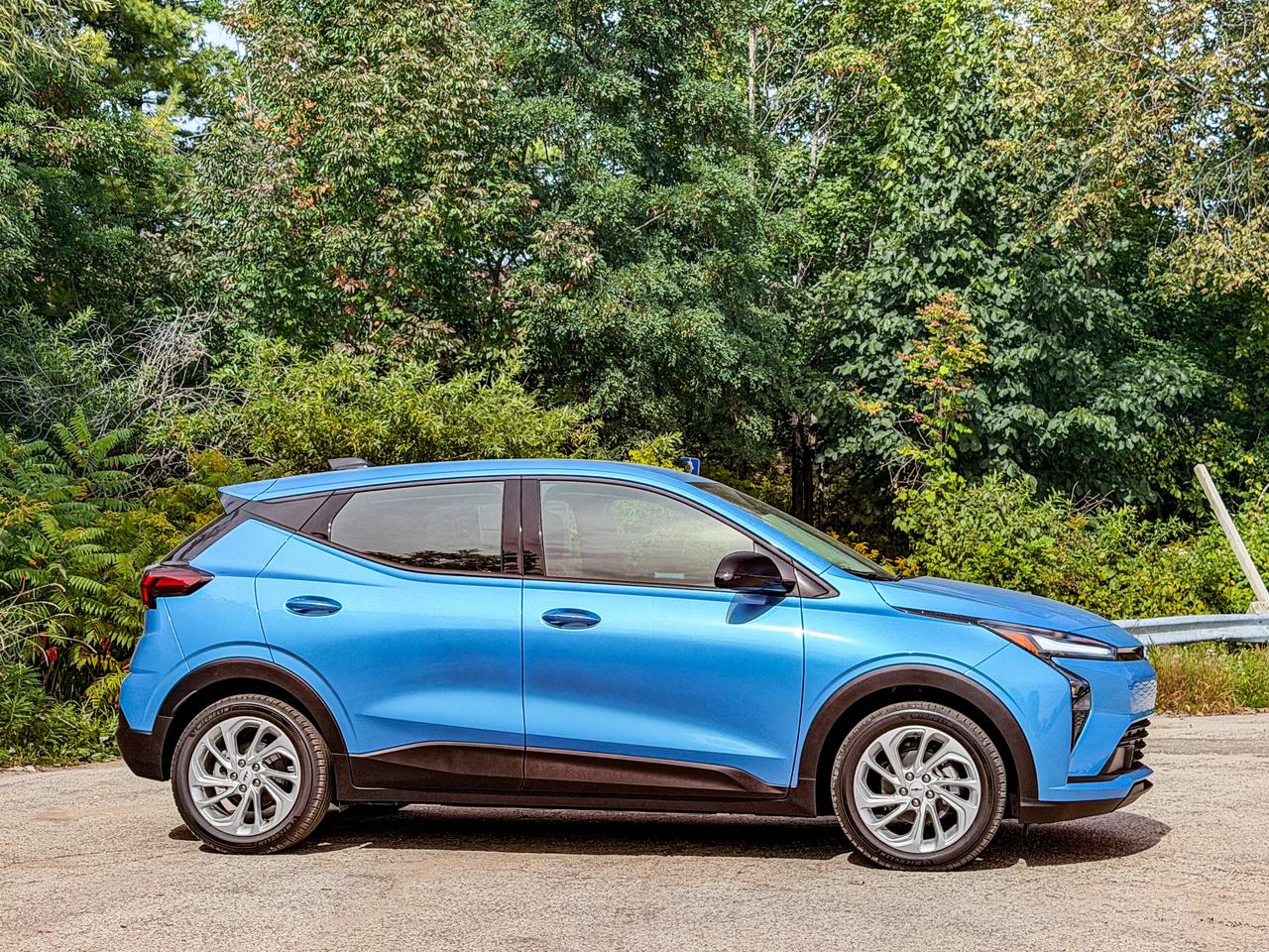 2027 Chevrolet Bolt LT Photo