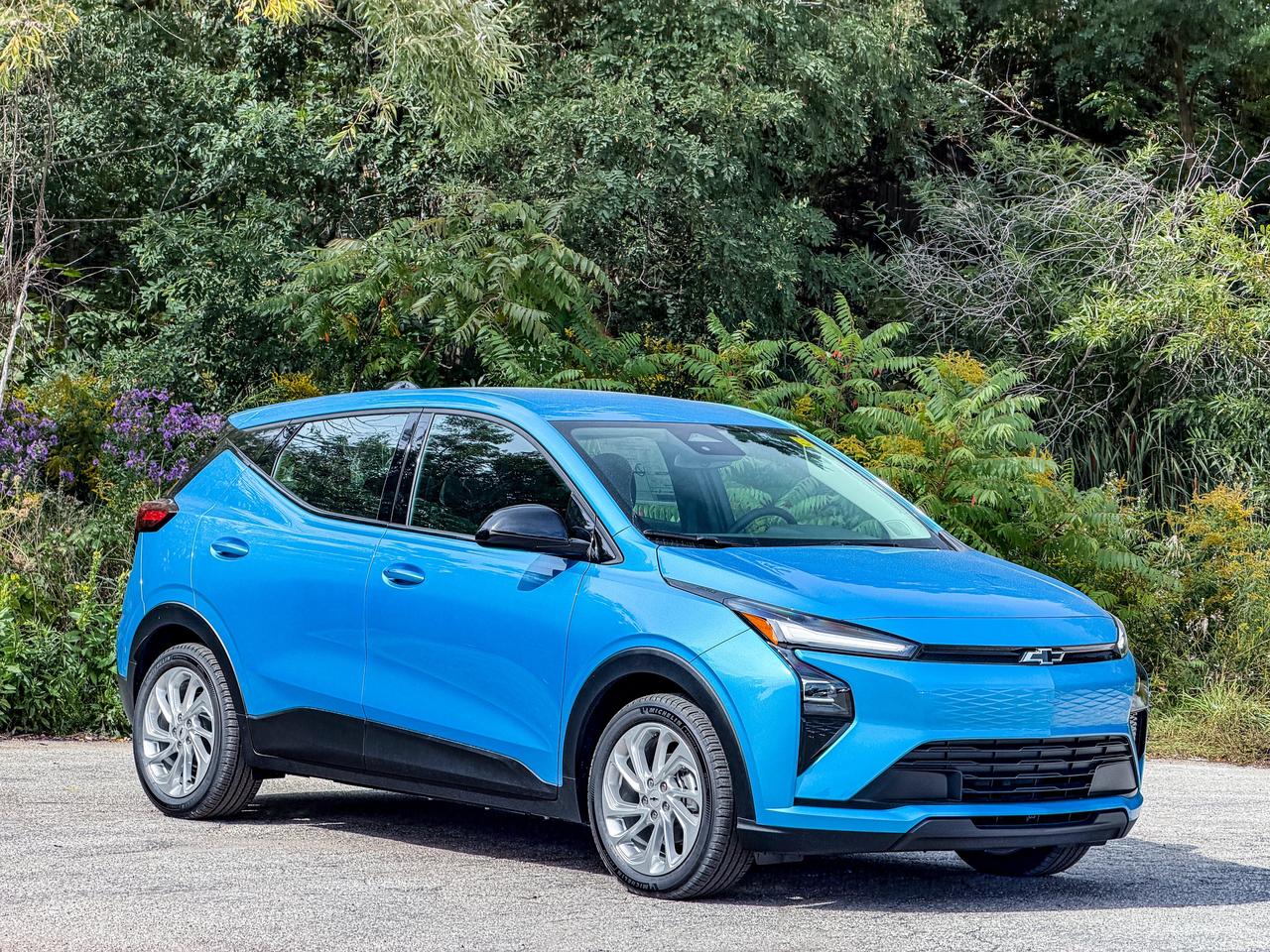 2027 Chevrolet Bolt LT Photo