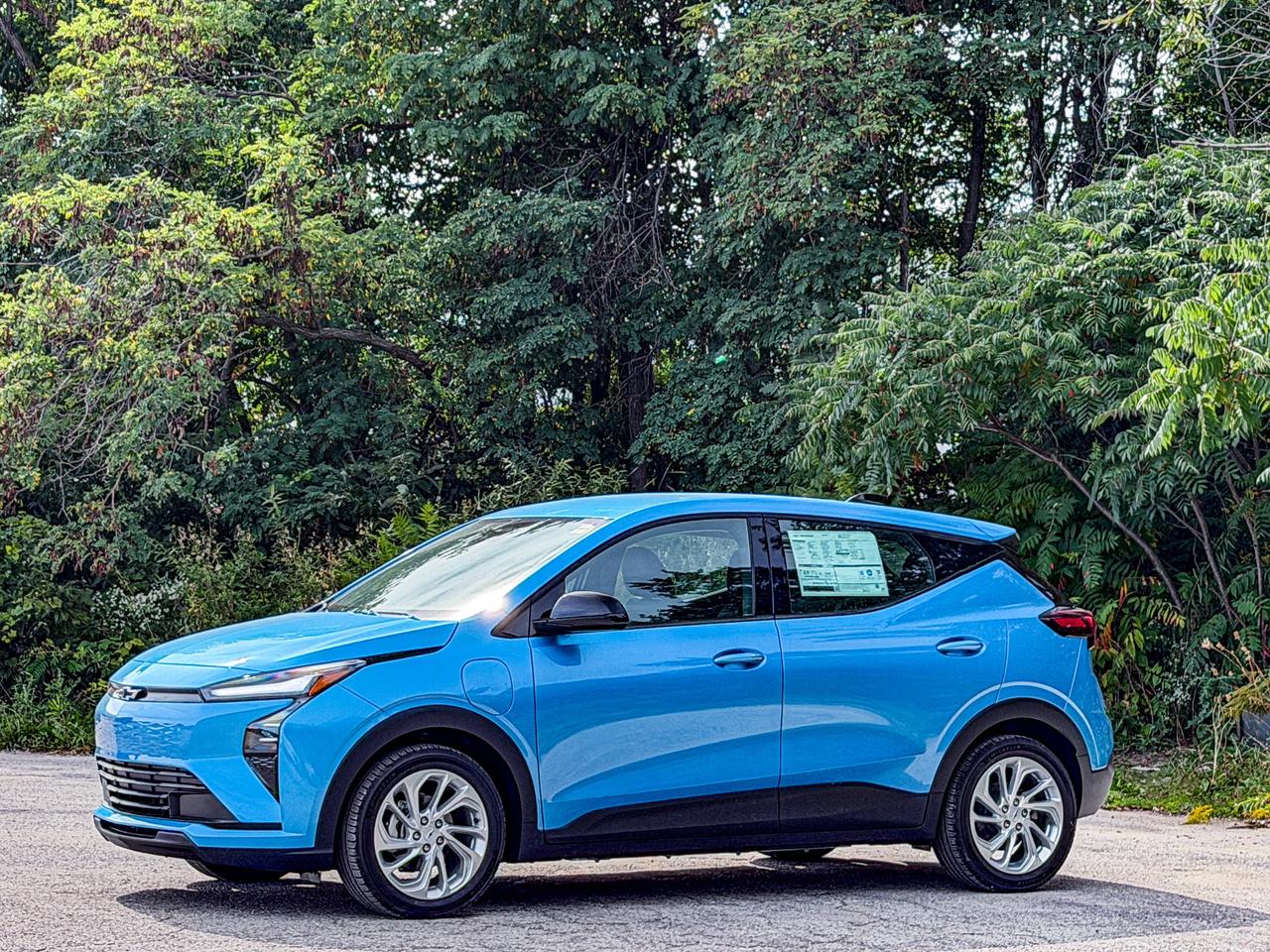 2027 Chevrolet Bolt LT Photo