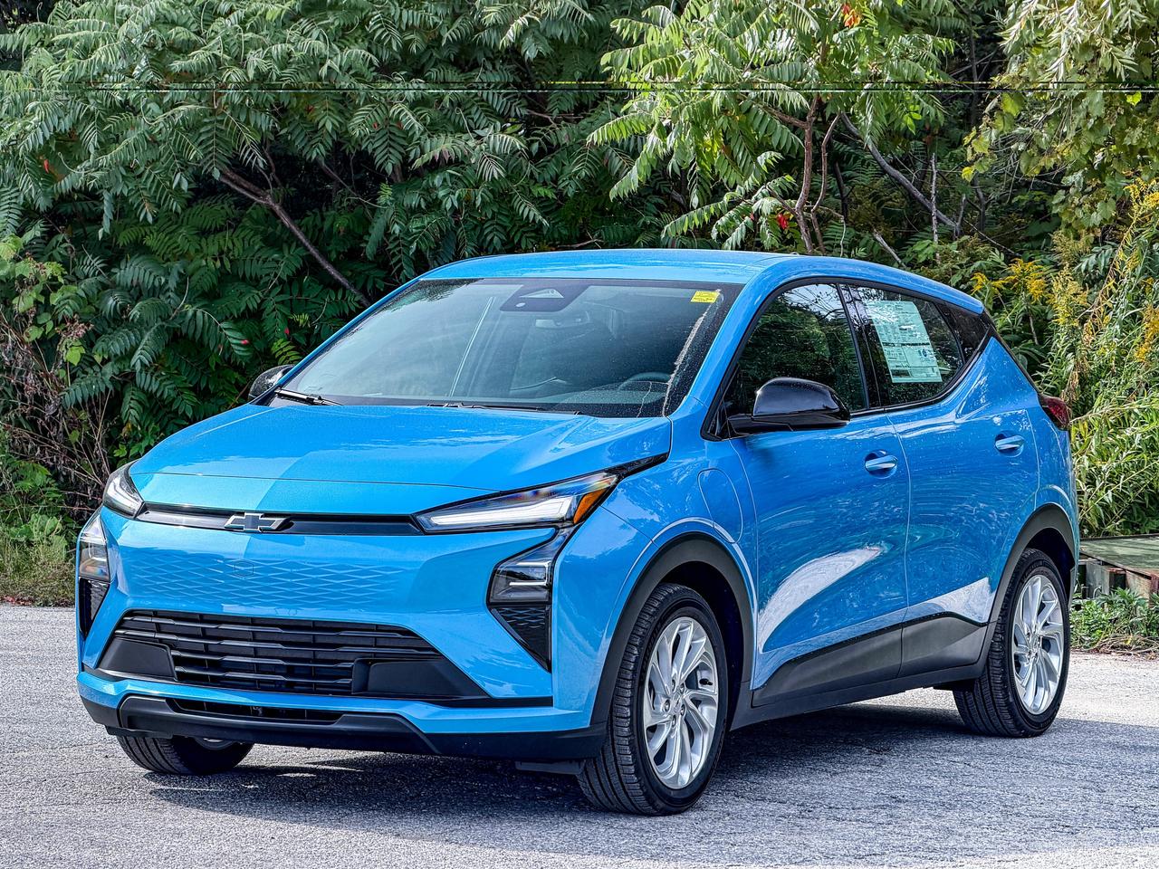 2027 Chevrolet Bolt LT Photo