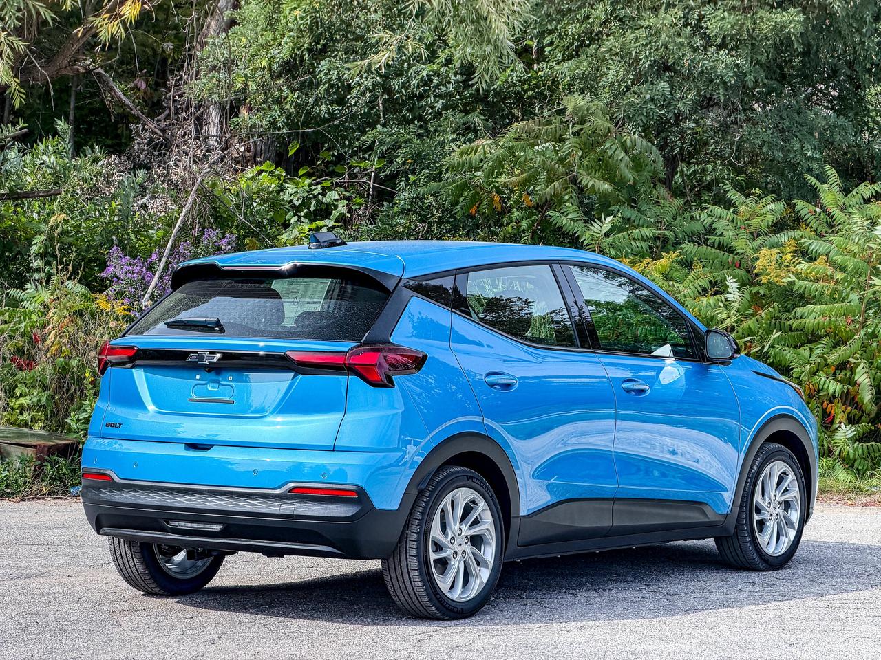 2027 Chevrolet Bolt LT Photo