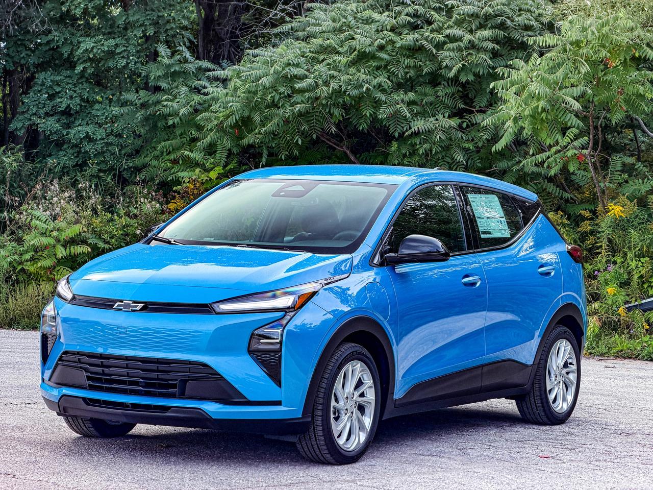 2027 Chevrolet Bolt LT Photo