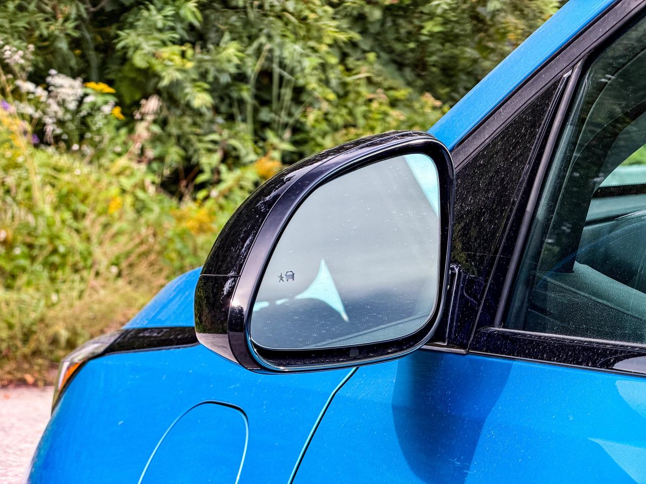 2027 Chevrolet Bolt LT Photo