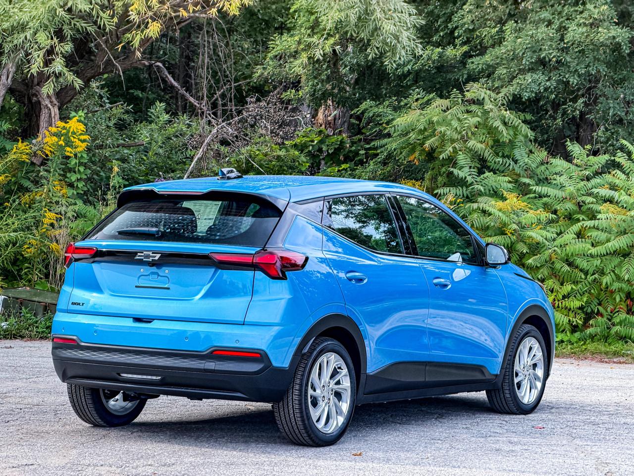 2027 Chevrolet Bolt LT Photo