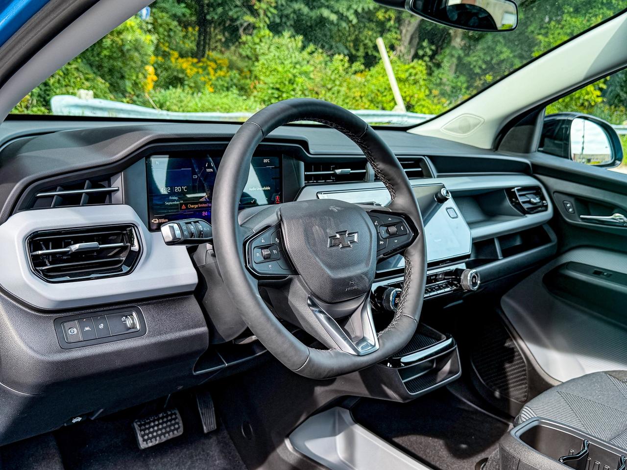 2027 Chevrolet Bolt LT Photo