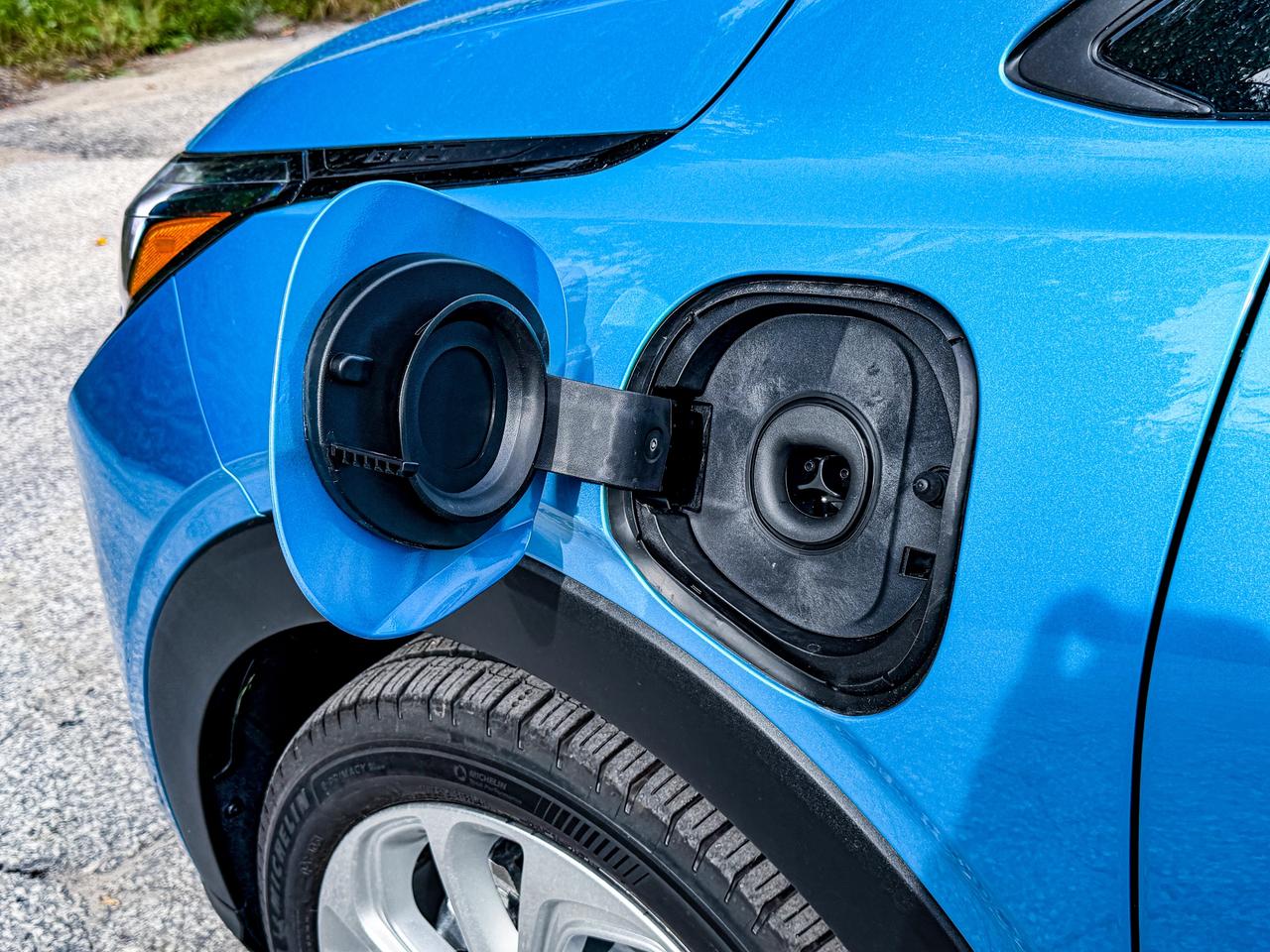 2027 Chevrolet Bolt LT Photo