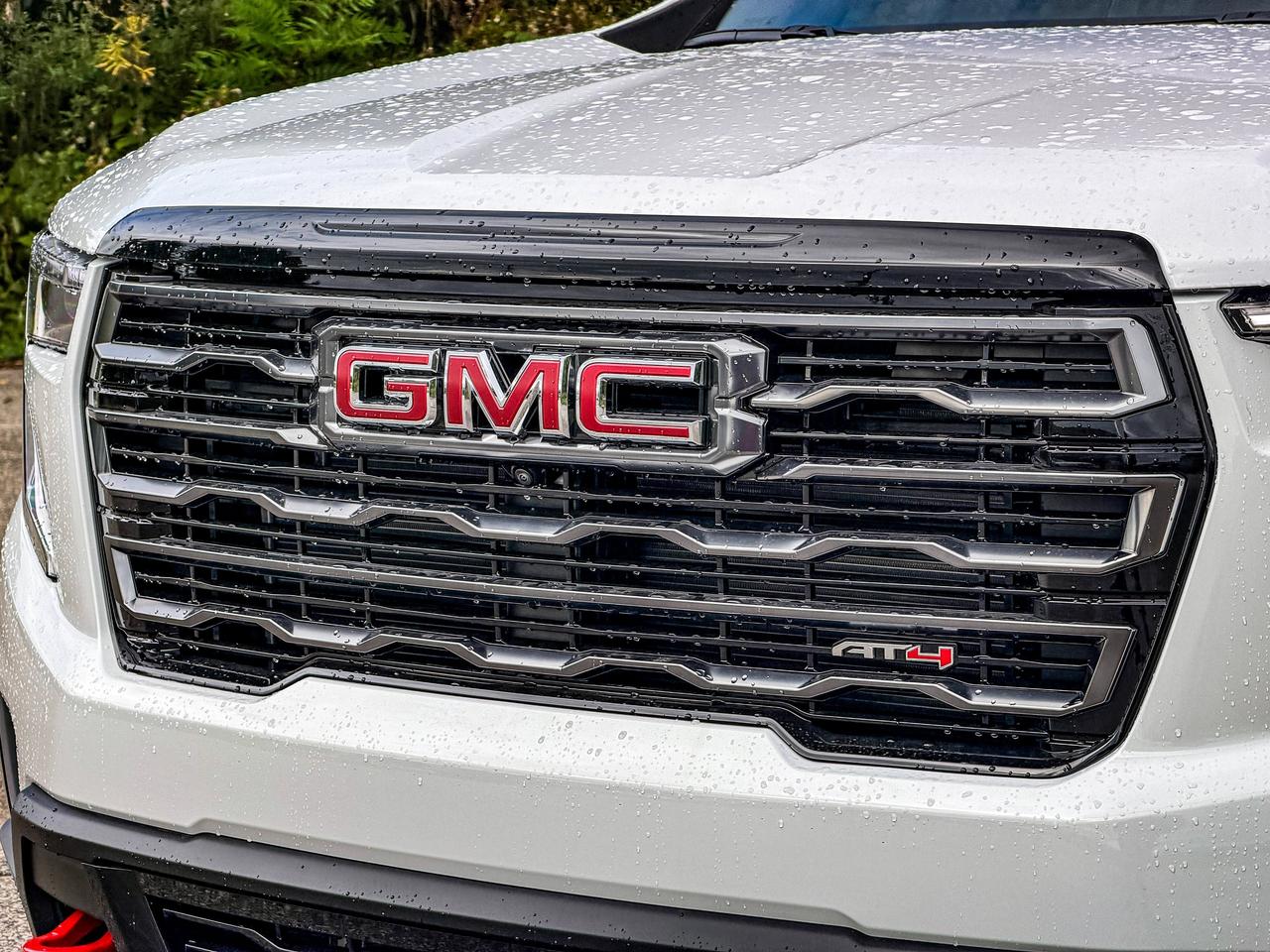 2027 GMC Acadia AT4 Photo