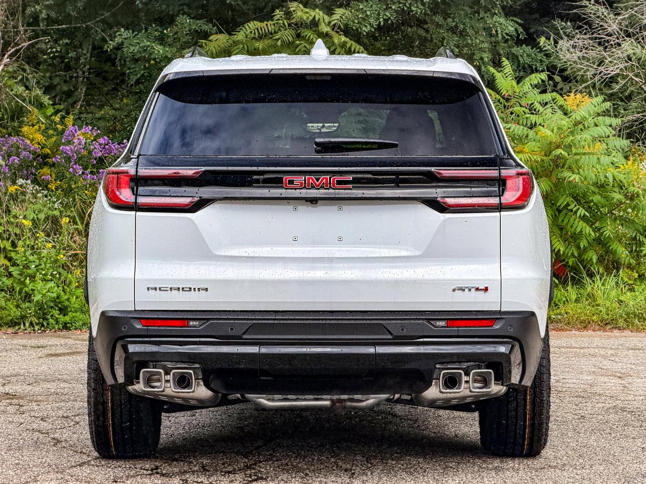 2027 GMC Acadia AT4 Photo