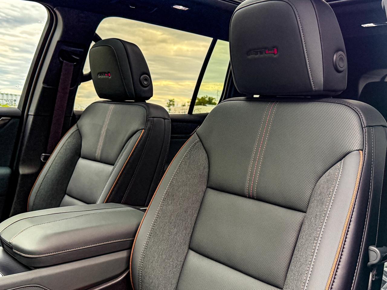 2027 GMC Acadia AT4 Photo