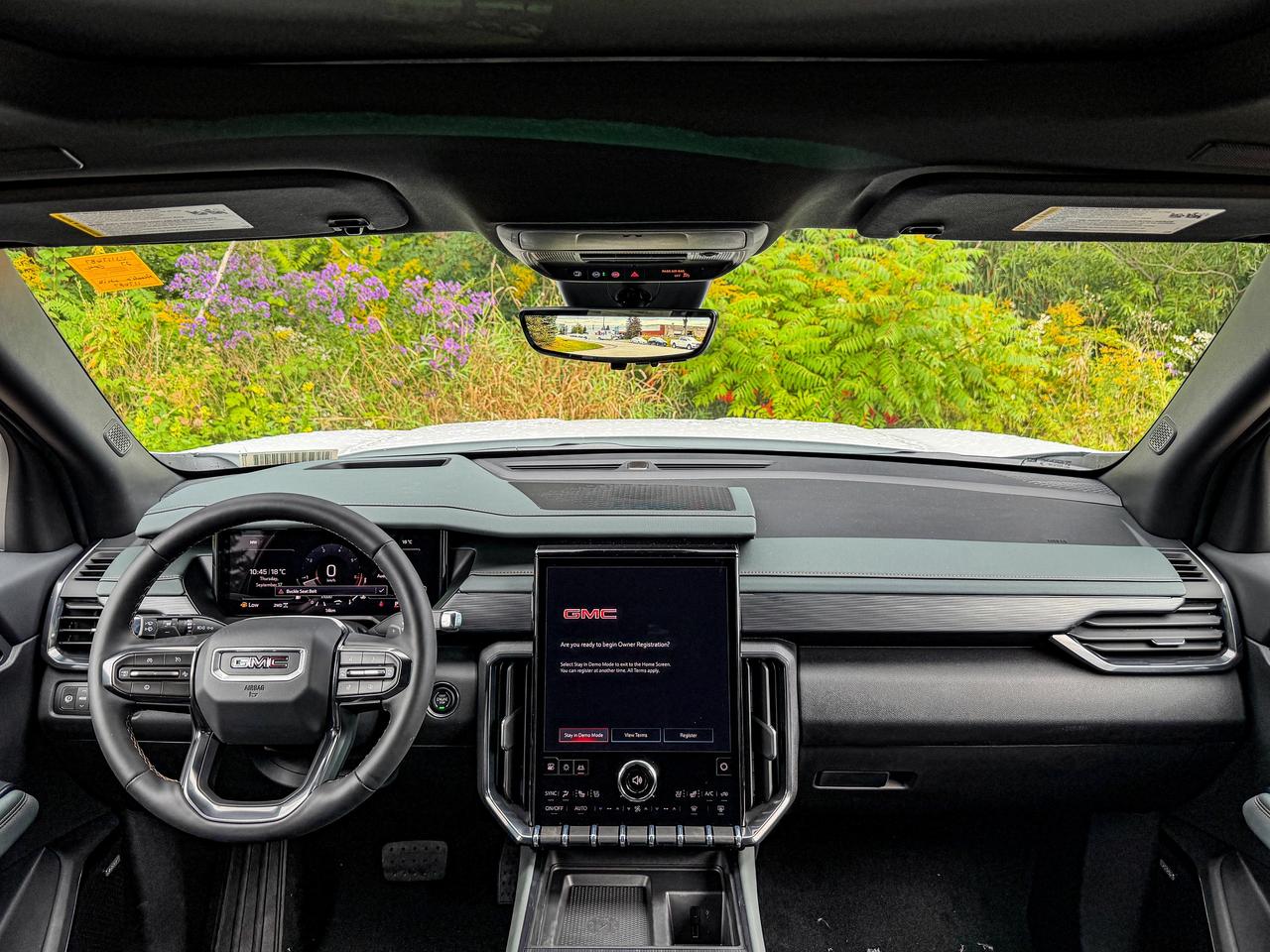 2027 GMC Acadia AT4 Photo