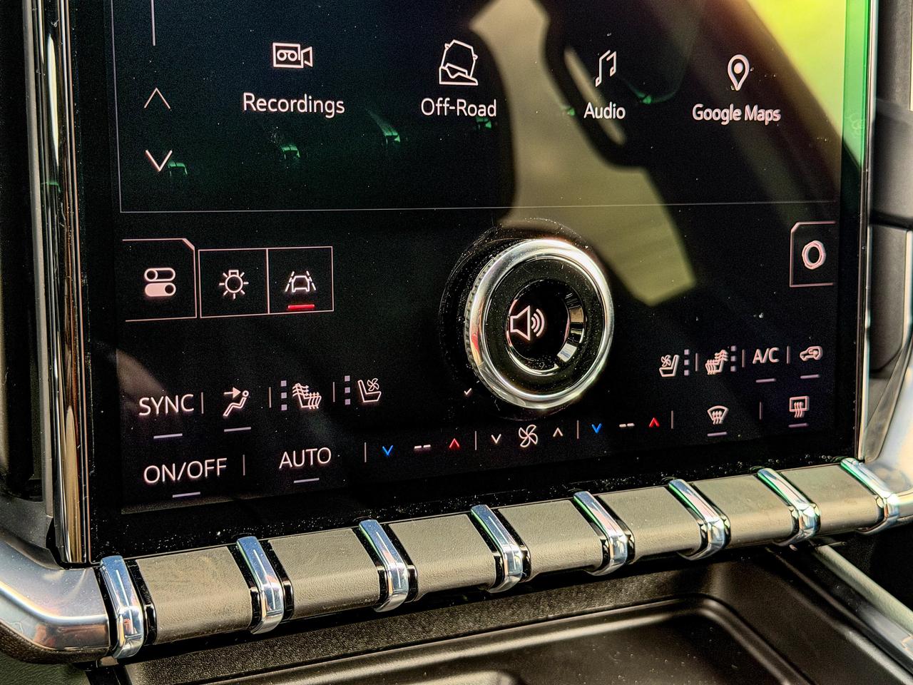 2027 GMC Acadia AT4 Photo