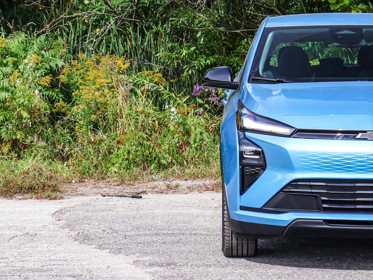 2027 Chevrolet Bolt LT Photo