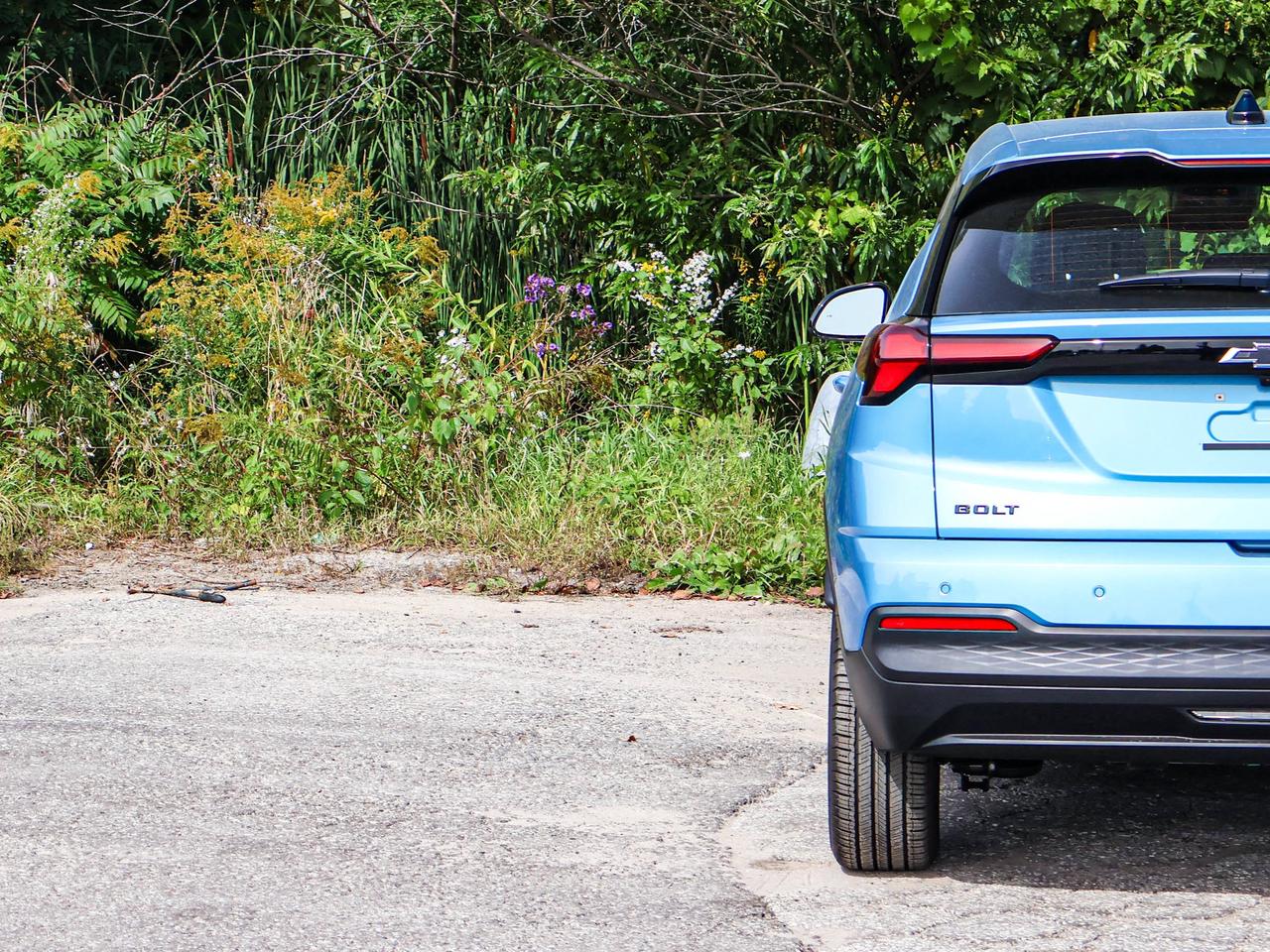 2027 Chevrolet Bolt LT Photo