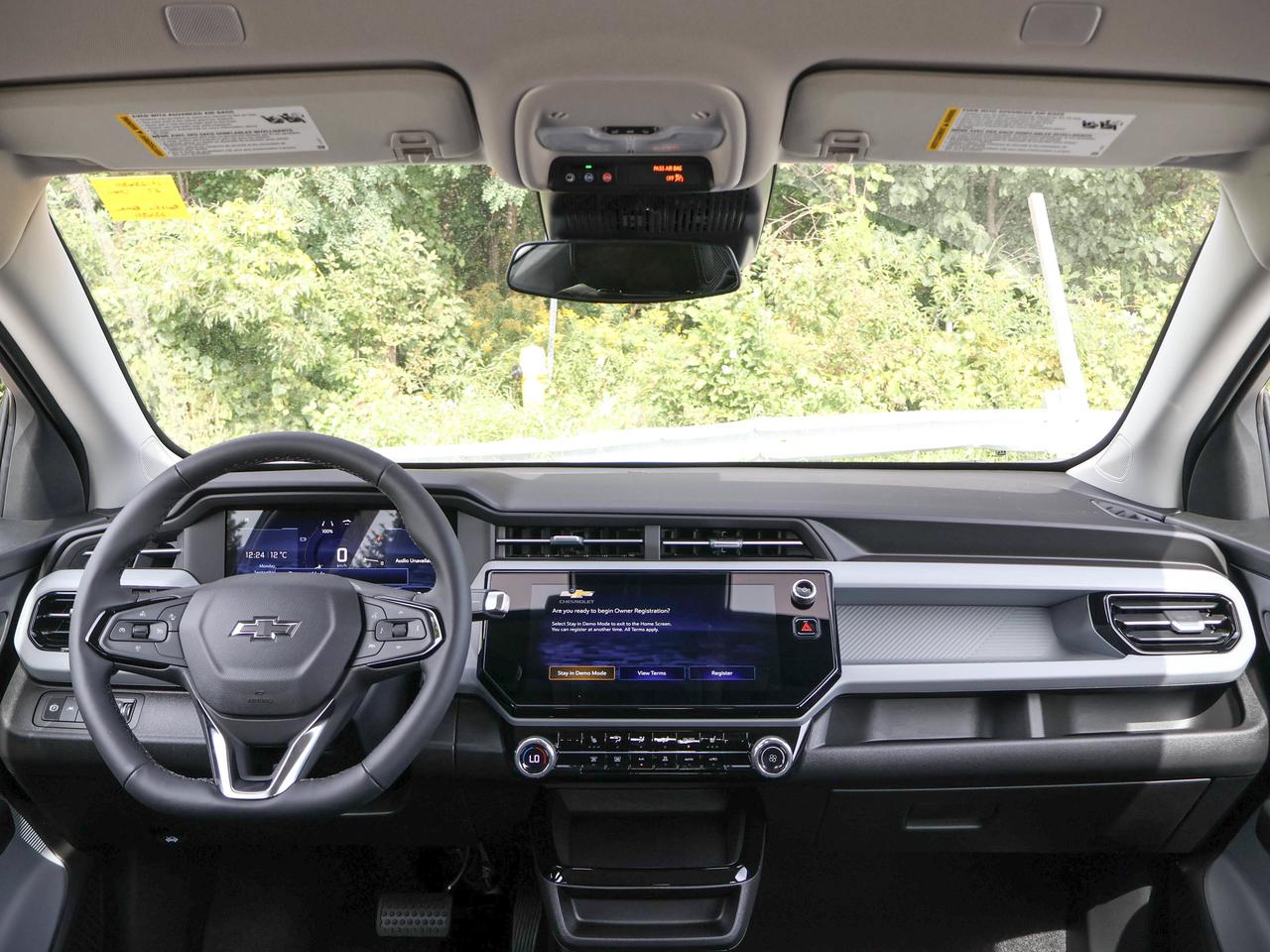 2027 Chevrolet Bolt LT Photo