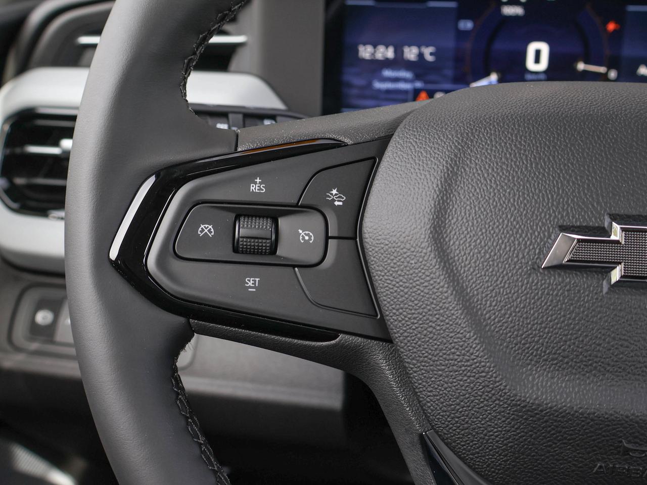 2027 Chevrolet Bolt LT Photo