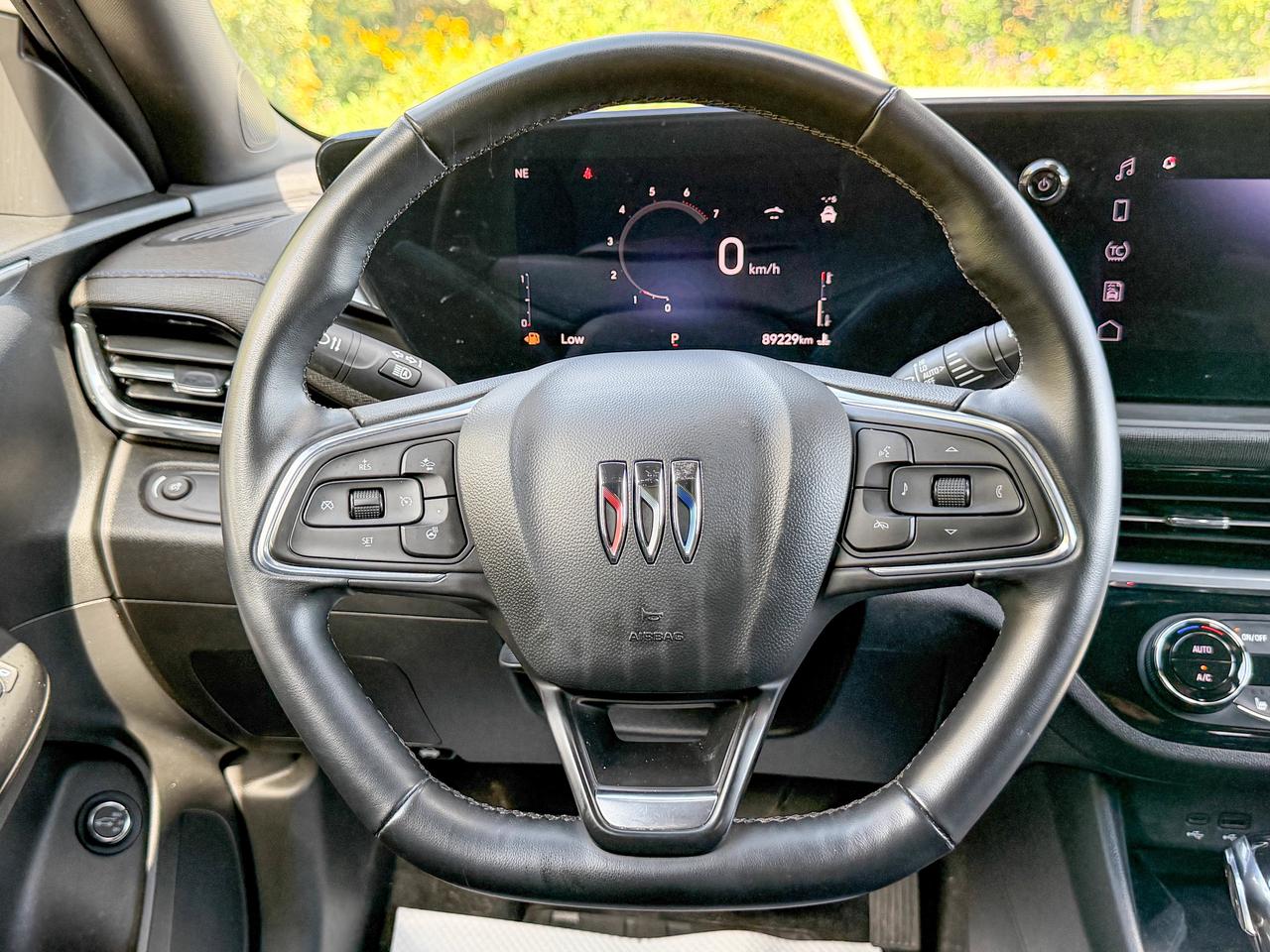2024 Buick Envista Sport Touring Photo