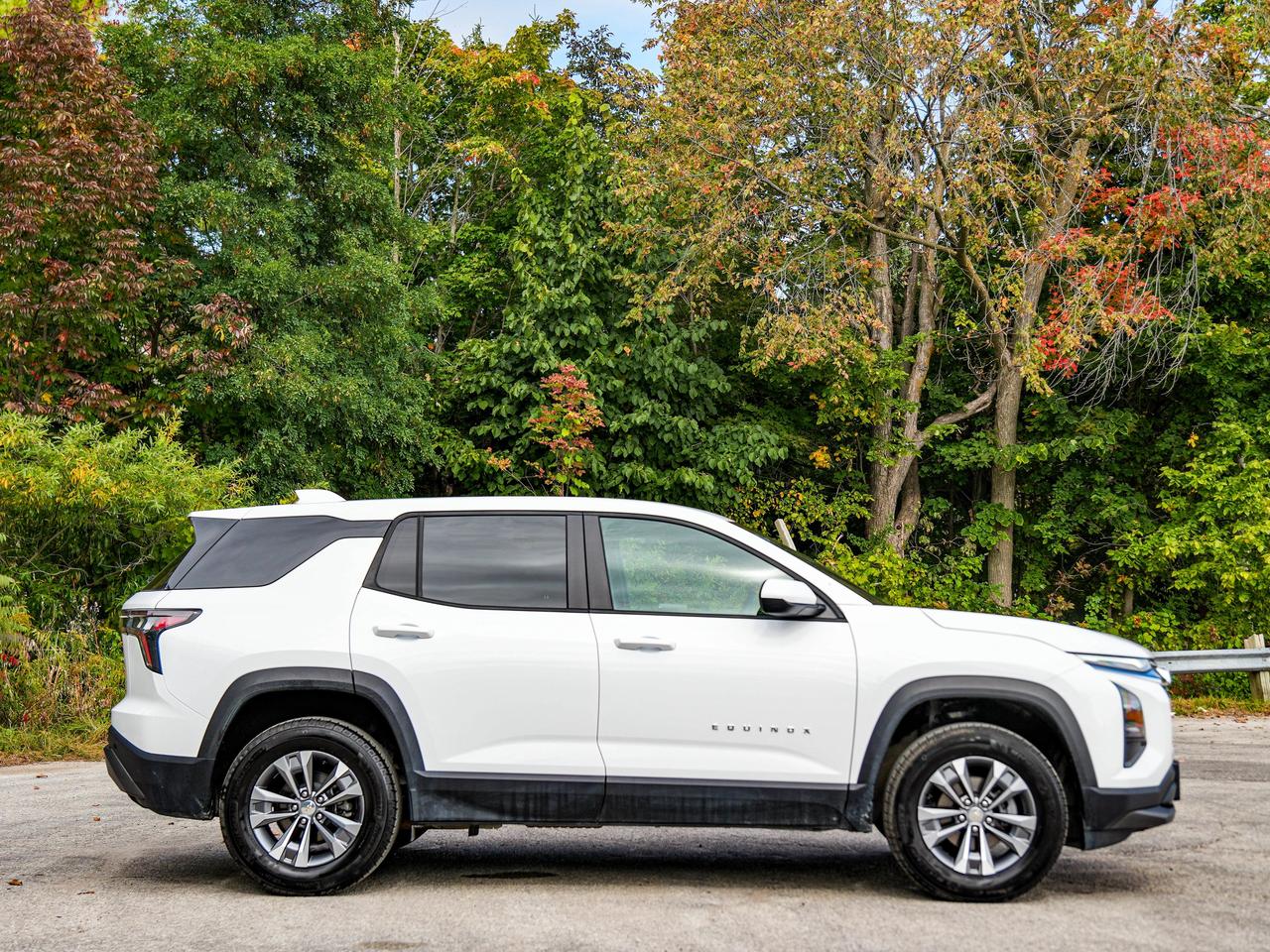 2026 Chevrolet Equinox AWD LT Photo4
