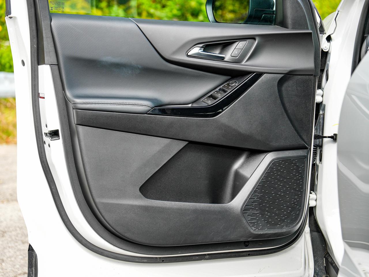 2026 Chevrolet Equinox AWD LT Photo