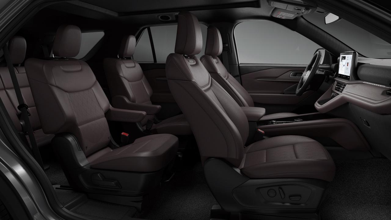 2027 Ford Explorer Platinum 4WD Photo