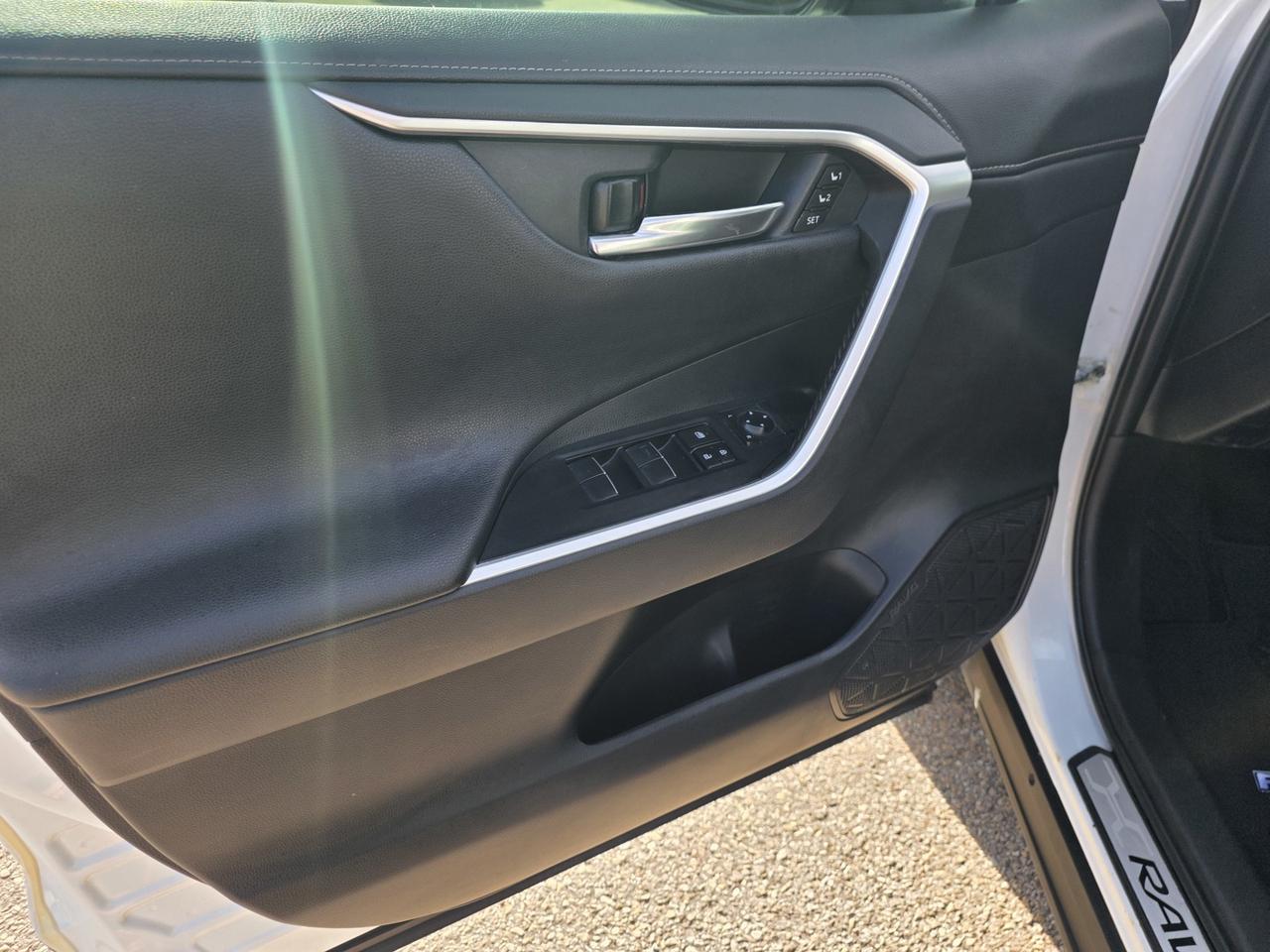 2019 Toyota RAV4 LIMITED AWD Photo