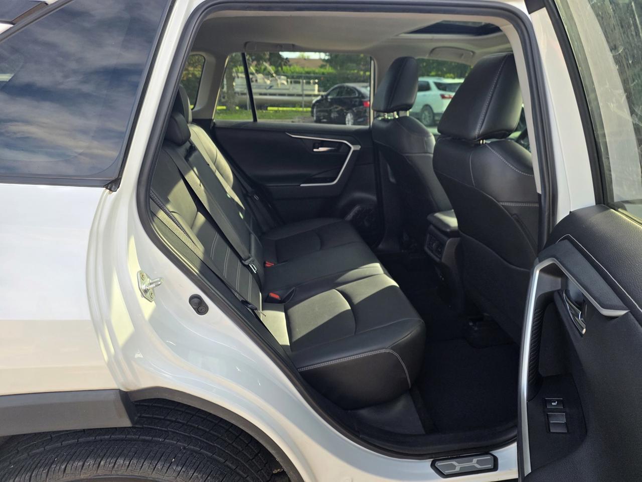 2019 Toyota RAV4 LIMITED AWD Photo