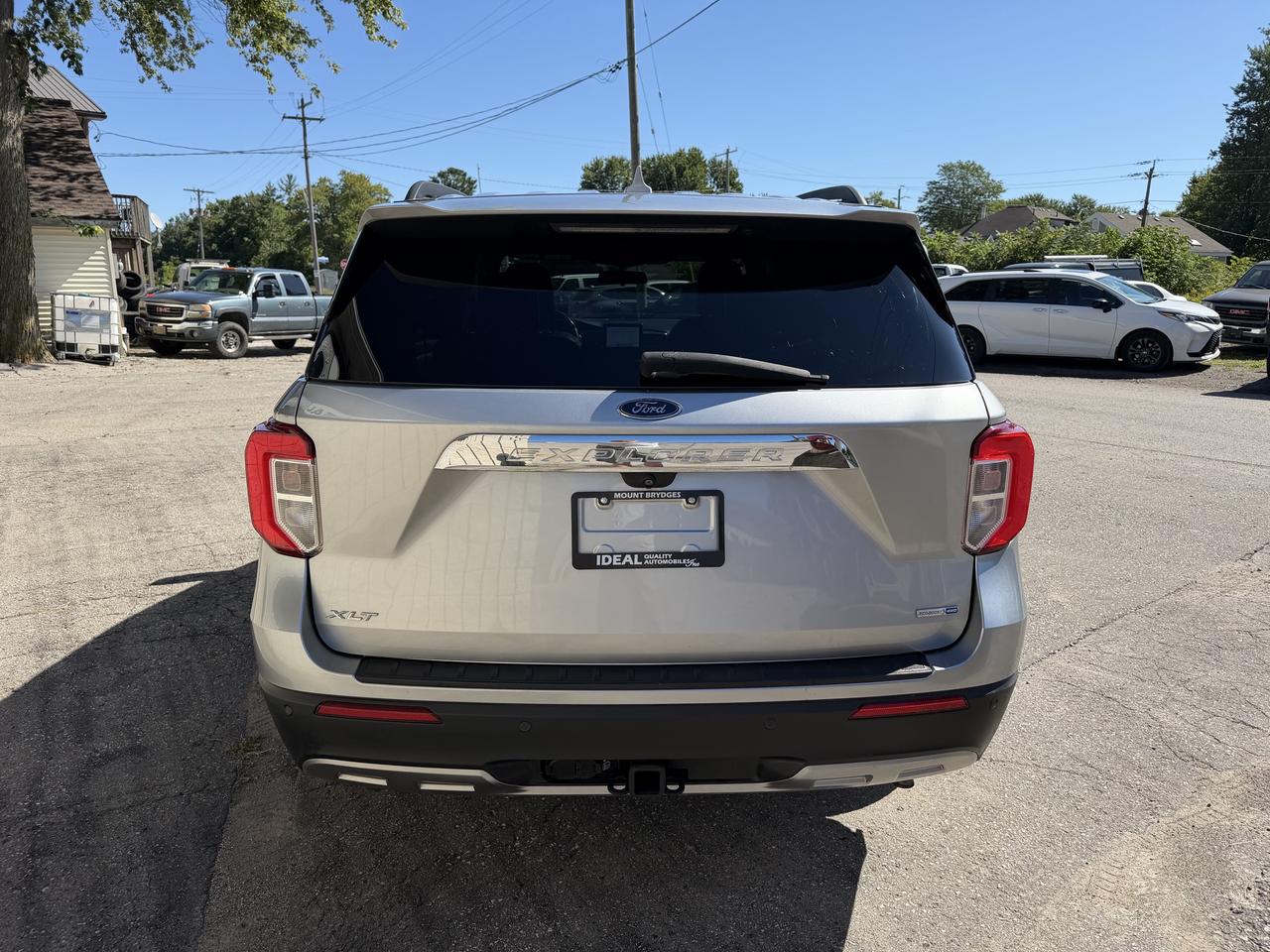 2020 Ford Explorer XLT Photo3